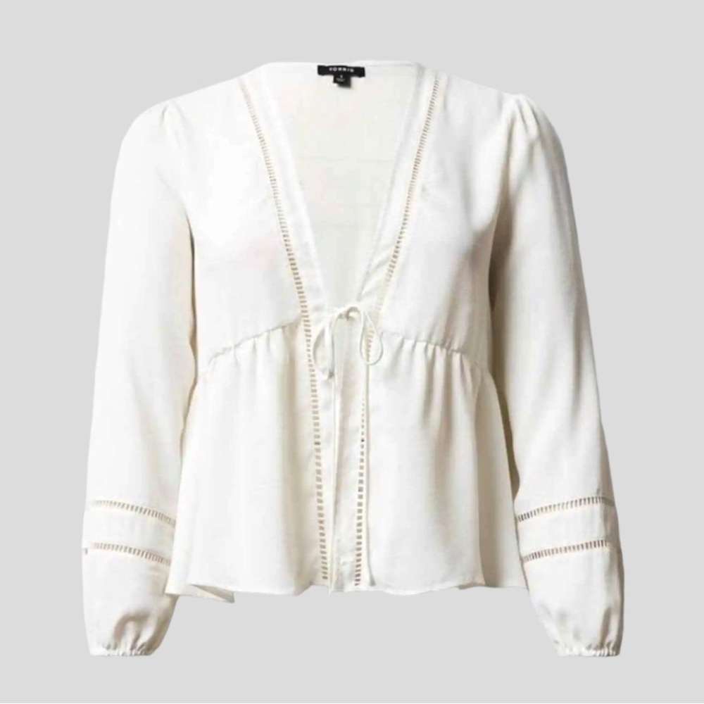 Torrid 2 Women’s White Eyelet Top Front Lace-up Cottagecore, Boho Long Sleeve